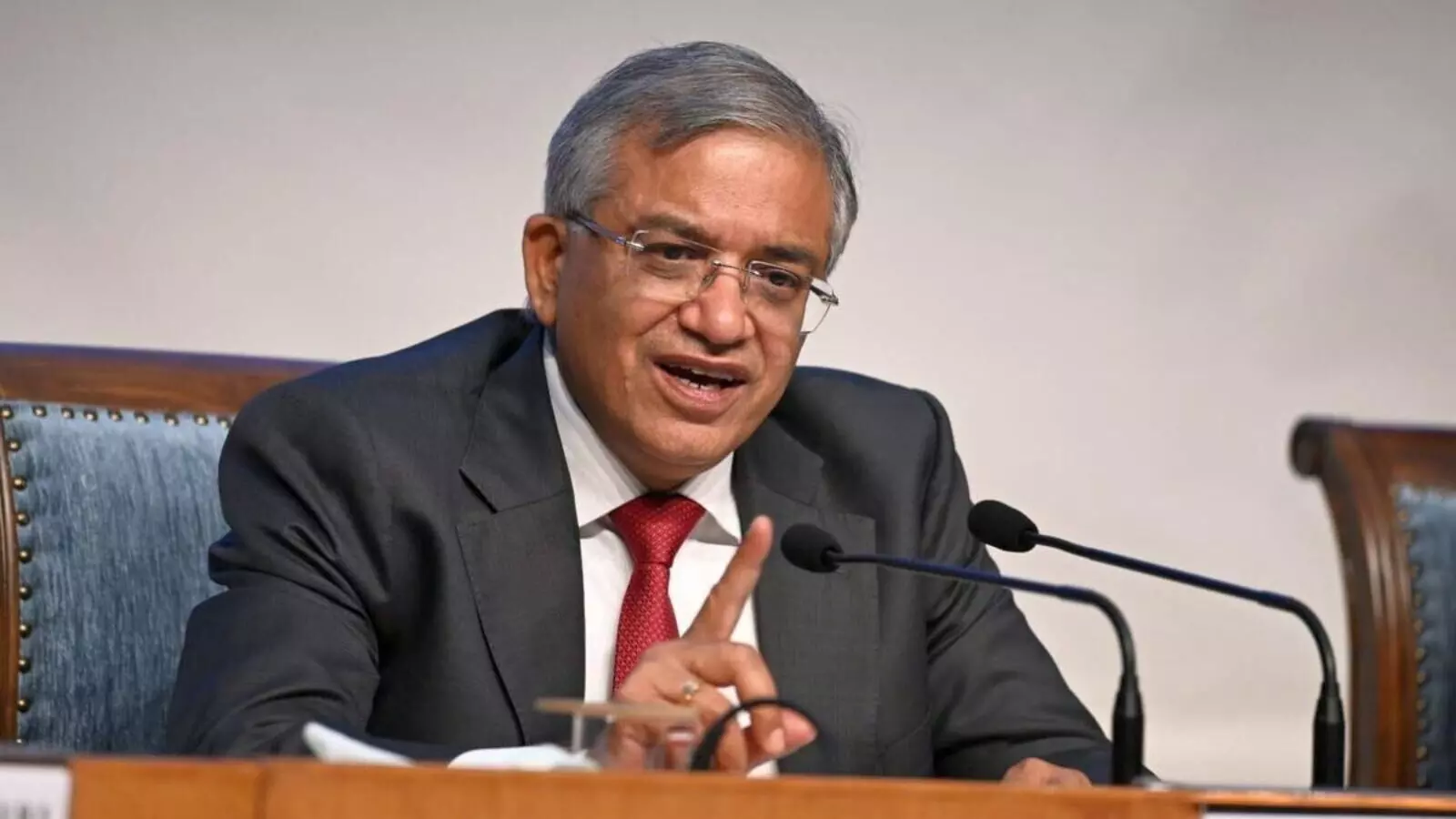वोट चोरी विवाद के बीच INDIA गठबंधन का बड़ा कदम,  CEC के खिलाफ महाभियोग की तैयारी