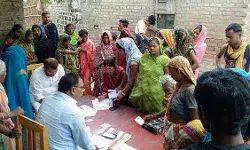 बिहार SIR: जिनका नाम वोटर लिस्ट से कटा है, वो आधार के जरिए कर सकते हैं दावा