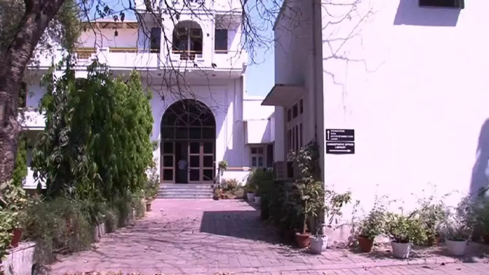 बिहार में एसआईआर विरोधी प्रदर्शन के लिए सीएसडीएस के खिलाफ भाजपा का गुस्सा विडंबनापूर्ण है बिहार में एसआईआर विरोधी प्रदर्शन के लिए सीएसडीएस के खिलाफ भाजपा का गुस्सा विडंबनापूर्ण है