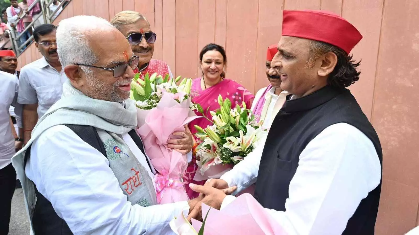 UP: इंडिया गठबंधन उम्मीदवार बी सुदर्शन रेड्डी ने मांगा समर्थन, कहा- कुछ संस्थाओं को ट्रैक पर लाना होगा UP: इंडिया गठबंधन उम्मीदवार बी सुदर्शन रेड्डी ने मांगा समर्थन, कहा- कुछ संस्थाओं को ट्रैक पर लाना होगा