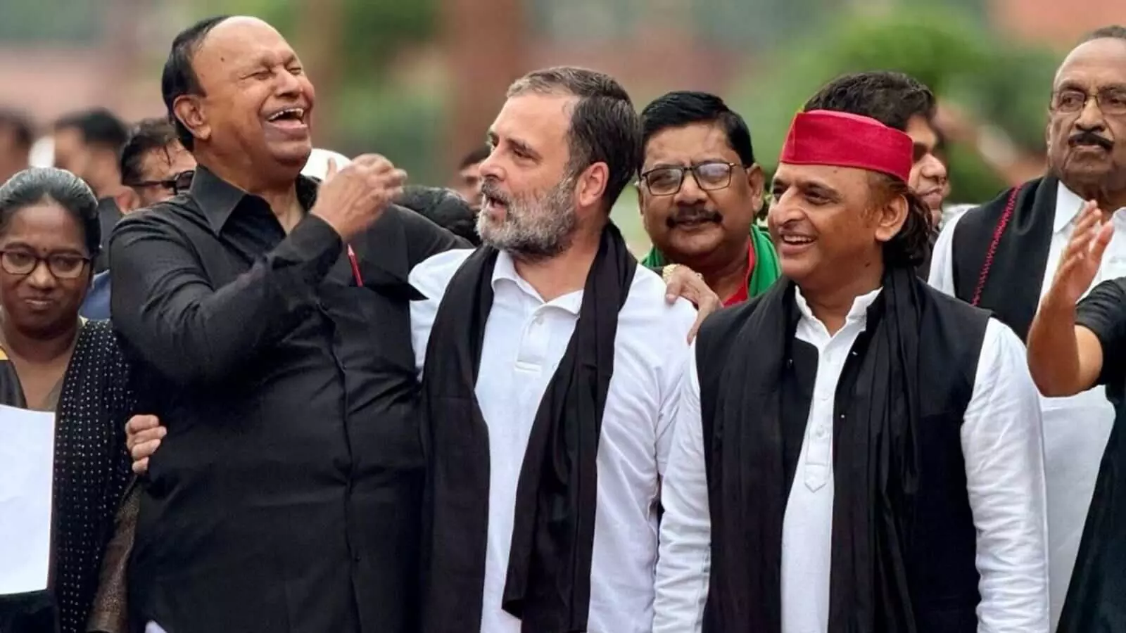 बिहार में ‘यूपी के दो लड़के’- वोटर अधिकार यात्रा में अखिलेश यादव की होगी एंट्री बिहार में ‘यूपी के दो लड़के’- वोटर अधिकार यात्रा में अखिलेश यादव की होगी एंट्री