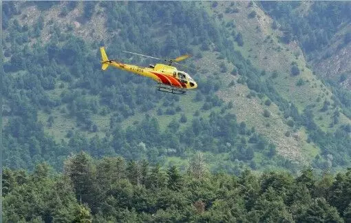 राजस्थान के छात्रों ने उत्तराखण्ड में परीक्षा केंद्र में पहुंचने के लिए हायर किया हेलिकॉप्टर राजस्थान के छात्रों ने उत्तराखण्ड में परीक्षा केंद्र में पहुंचने के लिए हायर किया हेलिकॉप्टर