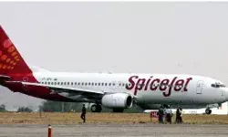 स्पाइसजेट विमान का पहिया उड़ान भरते समय गिरा, मुंबई एयरपोर्ट पर घोषित हुई फुल इमरजेंसी