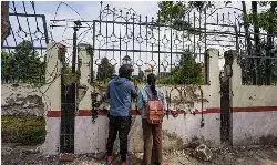 नेपाल: राष्ट्रपति द्वारा संसद भंग करने के कदम पर राजनीतिक और कानूनी आलोचना