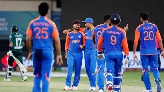 टीम इंडिया की जर्सी को मिला नया स्पॉन्सर, अपोलो टायर्स के साथ 579 करोड़ रुपये की धमाकेदार डील टीम इंडिया की जर्सी को मिला नया स्पॉन्सर, अपोलो टायर्स के साथ 579 करोड़ रुपये की धमाकेदार डील