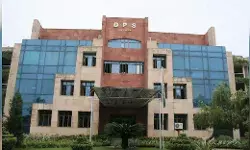 दिल्ली के कई स्कूलों में बम धमकी, छात्रों और स्टाफ को सुरक्षित बाहर निकाला गया