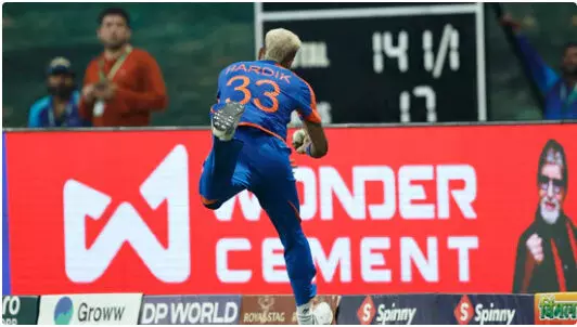 एशिया कप में हार्दिक पंड्या ने भारत को बड़ी शर्मिंदगी से बचाया, ओमान के खिलाफ ढीले रवैये ने मुश्किल खड़ी की एशिया कप में हार्दिक पंड्या ने भारत को बड़ी शर्मिंदगी से बचाया, ओमान के खिलाफ ढीले रवैये ने मुश्किल खड़ी की