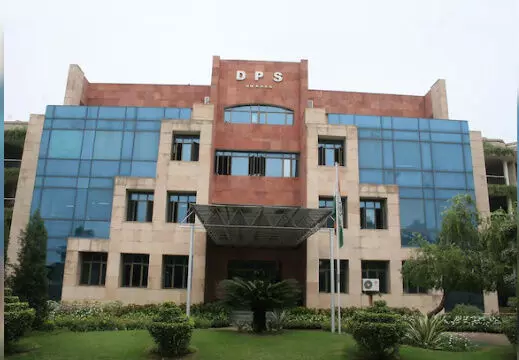दिल्ली के कई स्कूलों में बम धमकी, छात्रों और स्टाफ को सुरक्षित बाहर निकाला गया दिल्ली के कई स्कूलों में बम धमकी, छात्रों और स्टाफ को सुरक्षित बाहर निकाला गया