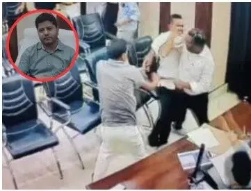 यूपी के सीतापुर मेें शिक्षा अधिकारी को बेल्ट से पीटने पर हेडमास्टर गिरफ्तार, घटना सीसीटीवी में कैद