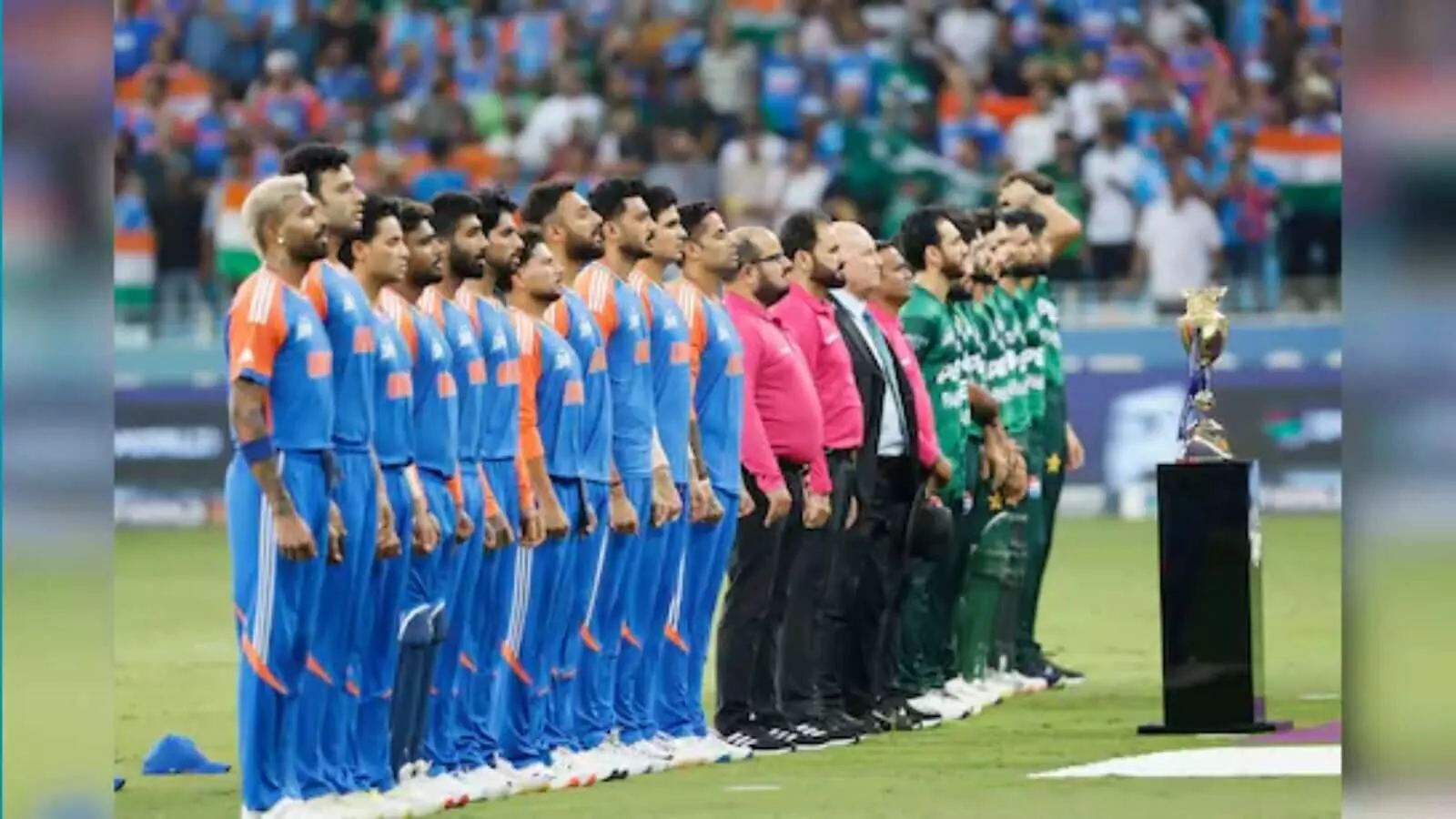 Asia Cup 2025 LIVE: भारत को मिली बड़ी सफलता, फखर जमान 46 रन पर आउट