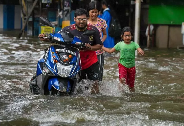 इस बार अक्टूबर में भी पीछा नहीं छोड़ेगी बारिश, सामान्य से 15% ज्यादा वर्षा का अनुमान