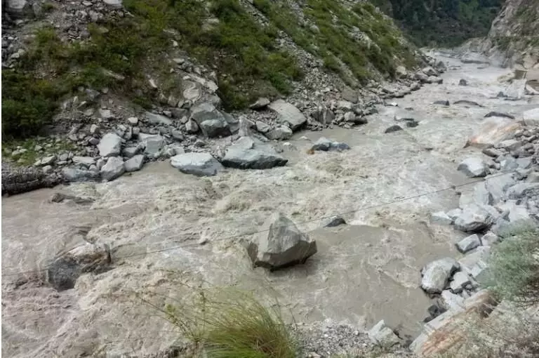 नेपाल में मानसून का कहर: भूस्खलन में 40 लोगों की मौत; उड़ानें रद्द करनी पड़ीं