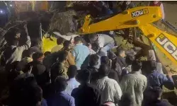 हिमाचल प्रदेश में यात्री बस के ऊपर गिरा पहाड़ का एक हिस्सा, बस में सवार 18 लोगों की मौत