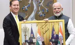 पीएम मोदी से मिले अमेरिकी राजदूत सर्जियो गोर, ट्रंप के साथ तस्वीर तोहफे में दी