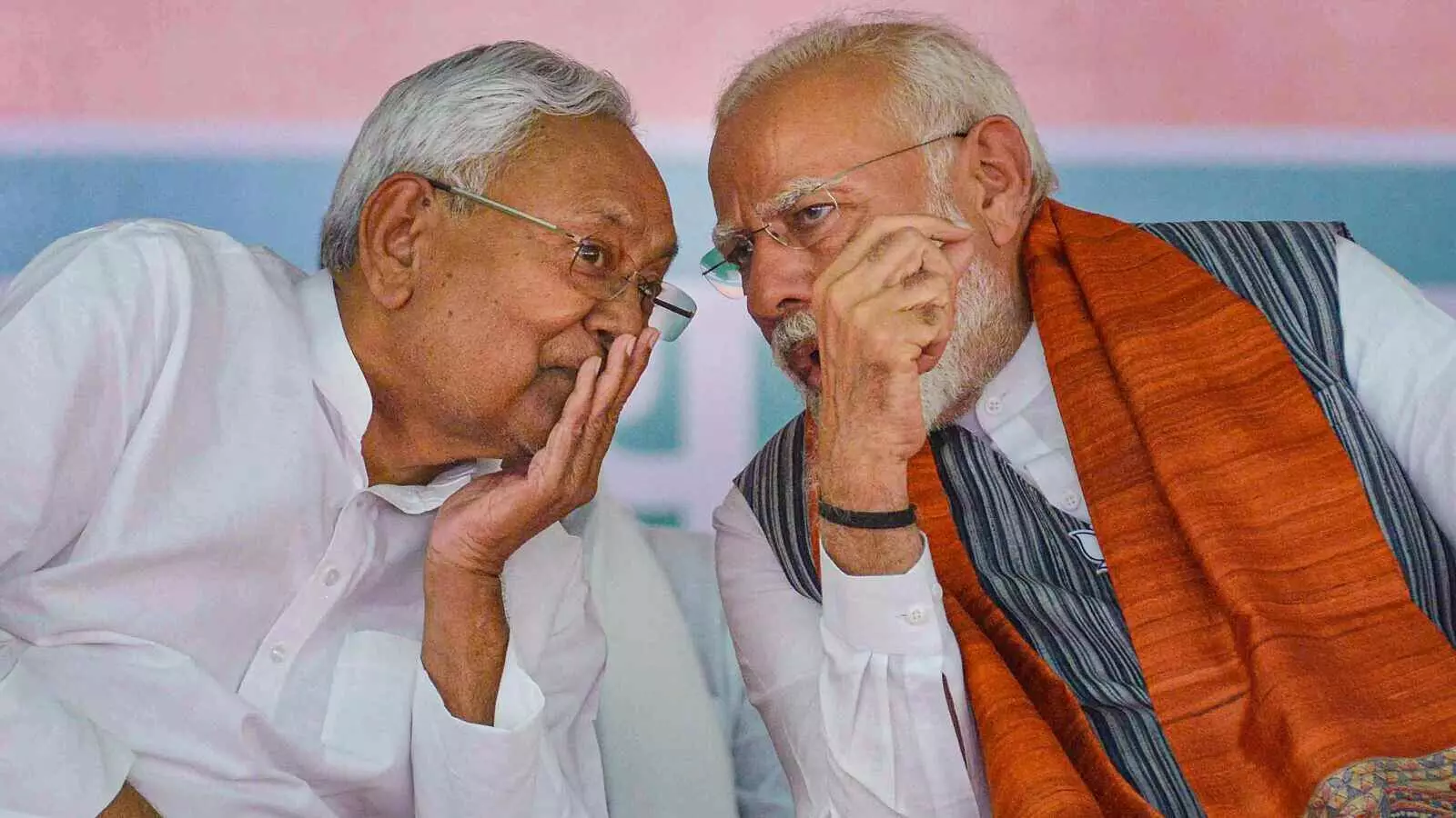 बिहार की जंग में नीतीश-मोदी की परीक्षा, गठबंधन की राह में रोड़े बिहार की जंग में नीतीश-मोदी की परीक्षा, गठबंधन की राह में रोड़े