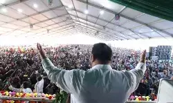 बिहार चुनाव से पहले तेजस्वी का रोजगार वादा, नीतीश की नीतियों की अग्निपरीक्षा