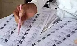 बिहार में वोटर लिस्ट में गड़बड़ी! SC ने दिया EC को सुधार का निर्देश