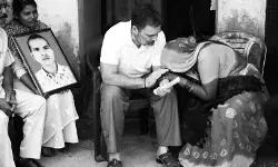 मॉब लिंचिंग के शिकार दलित युवक के घर पहुंचे राहुल गांधी, कहा-अपराधियों पर एक्शन हो