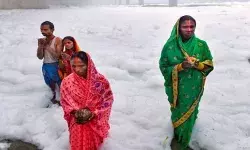 यमुना में ‘ज़हरीला केमिकल’? आप का आरोप भाजपा खेल रही दोहरा खेल