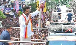 EC ने मद्रास HC को बताया – अभिनेता विजय की TVK मान्यता प्राप्त राजनीतिक दल नहीं