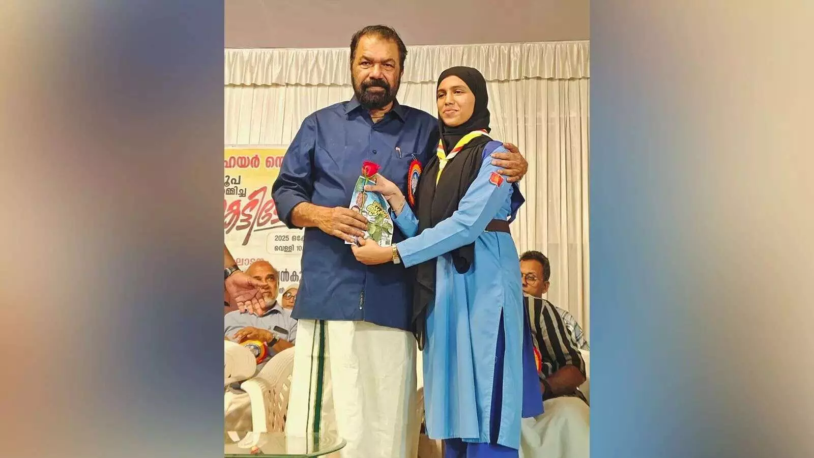 हिजाब विवाद: केरल सरकार ने छात्रा का साथ दिया, लेकिन सवाल अब भी बाकी हिजाब विवाद: केरल सरकार ने छात्रा का साथ दिया, लेकिन सवाल अब भी बाकी