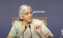 GST बचत उत्सव: 54 वस्तुओं की कीमत में गिरावट, निर्मला सीतारमण का दावा