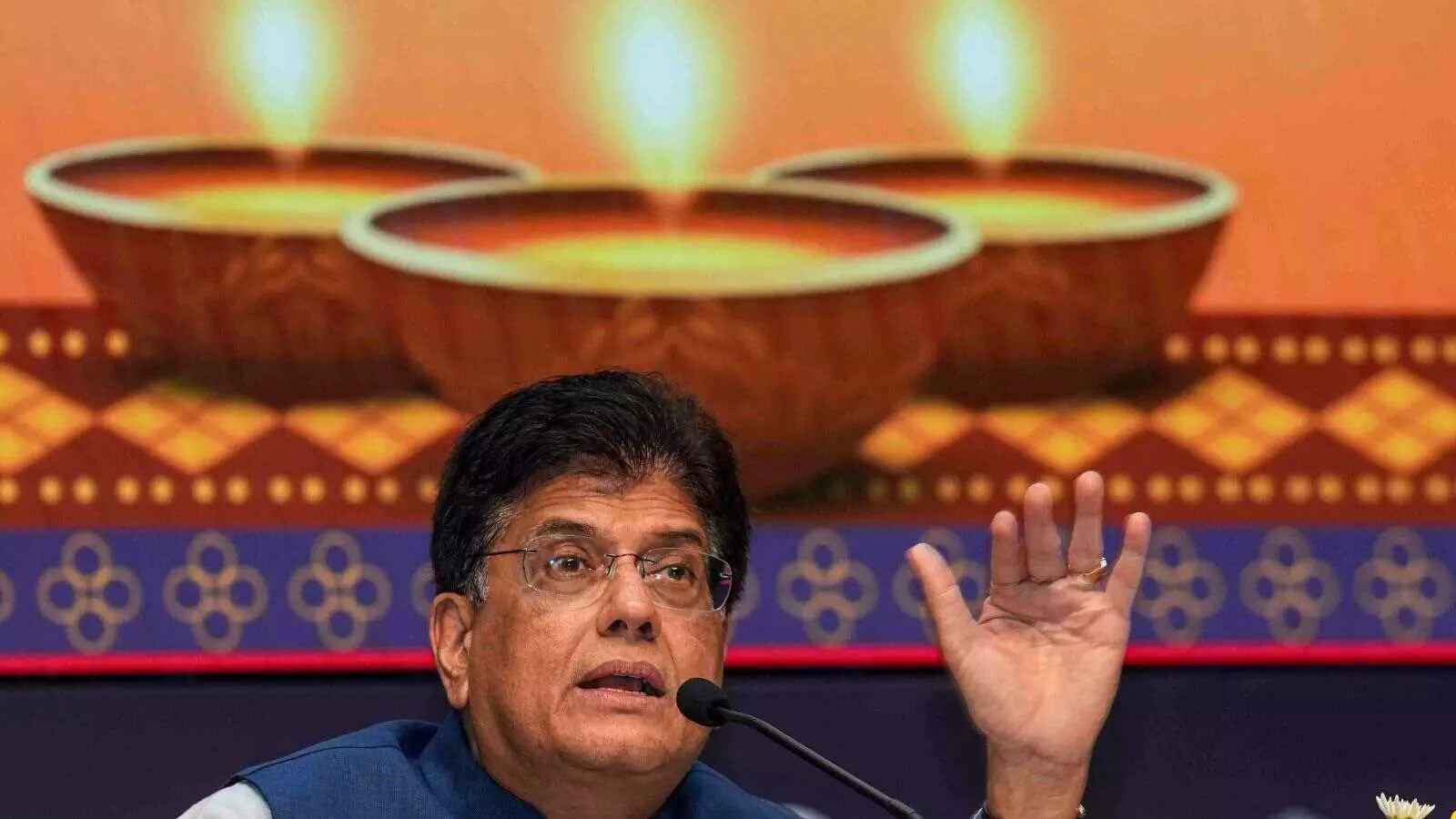MSME, किसान और मछुआरे सबसे पहले, अमेरिका से डील पर पीयूष गोयल का बड़ा बयान MSME, किसान और मछुआरे सबसे पहले, अमेरिका से डील पर पीयूष गोयल का बड़ा बयान