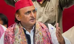 दीयों पर खर्च रोकने की बात कर फंसे अखिलेश, क्रिसमस की रोशनी को बताया बेहतर