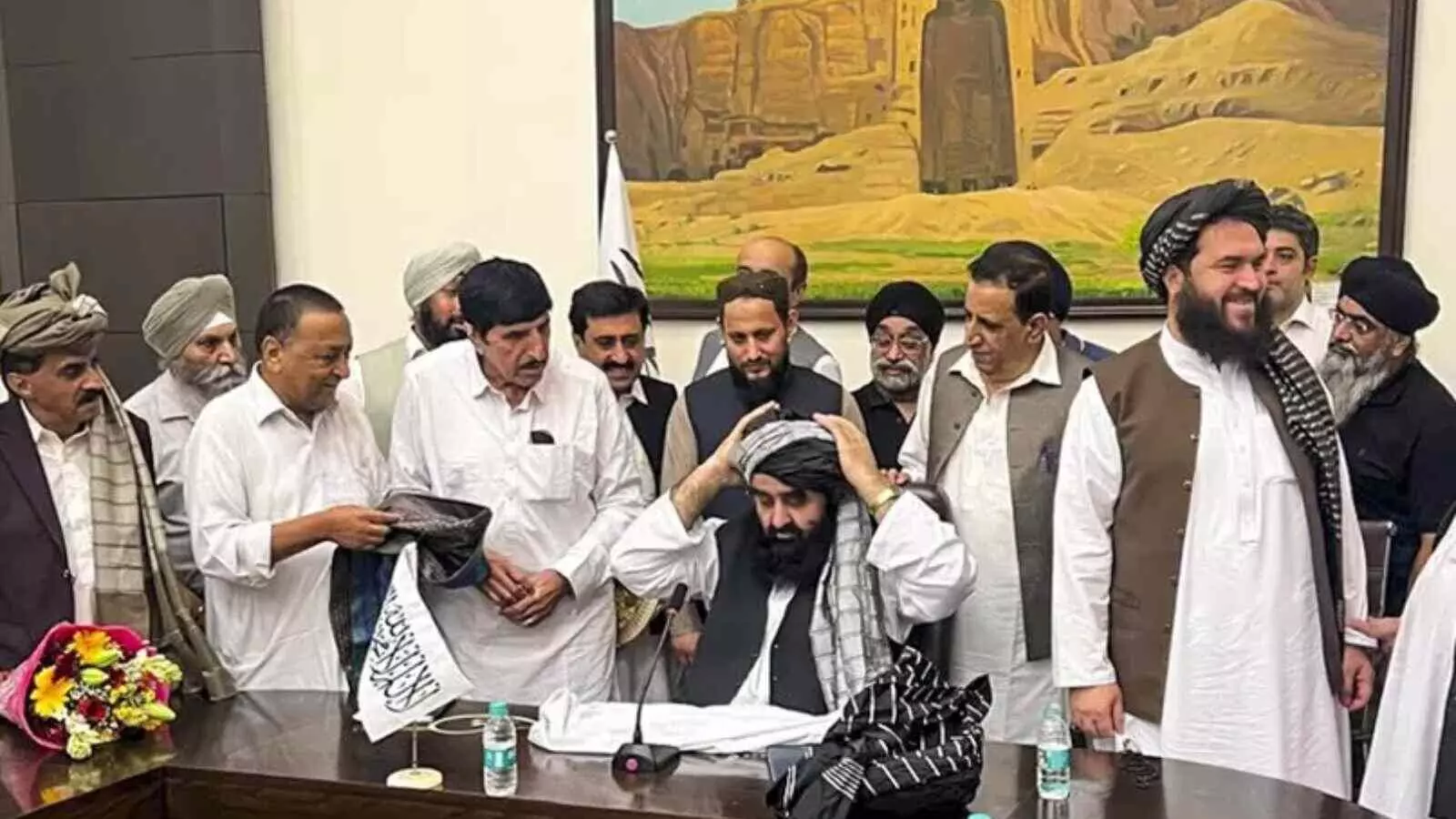 भारत की अफगान नीति: पाकिस्तान को मात देने की रणनीति या नैतिकता से समझौता? भारत की अफगान नीति: पाकिस्तान को मात देने की रणनीति या नैतिकता से समझौता?