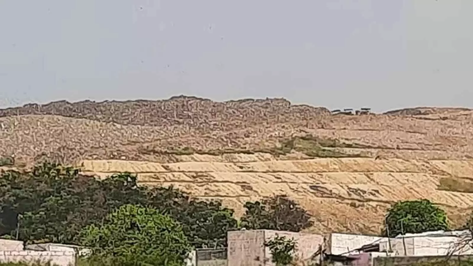 हैदराबाद के कूड़े का जहर: जवाहर नगर के निवासियों की बदतर होती जिंदगी हैदराबाद के कूड़े का जहर: जवाहर नगर के निवासियों की बदतर होती जिंदगी