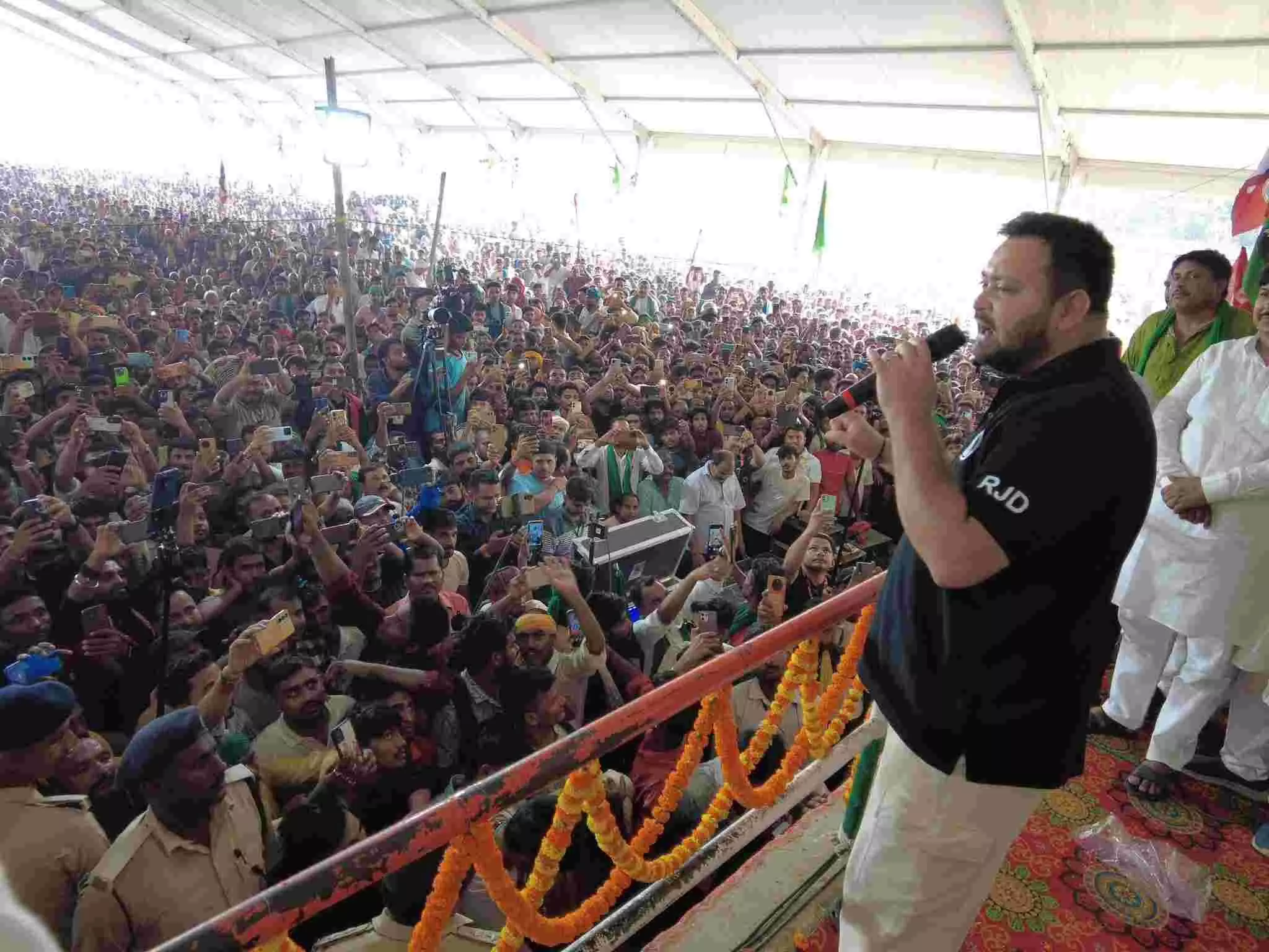 बिहार में महागठबंधन में होगा मुस्लिम डिप्टी सीएम? तेजस्वी यादव ने दिए ये संकेत बिहार में महागठबंधन में होगा मुस्लिम डिप्टी सीएम? तेजस्वी यादव ने दिए ये संकेत