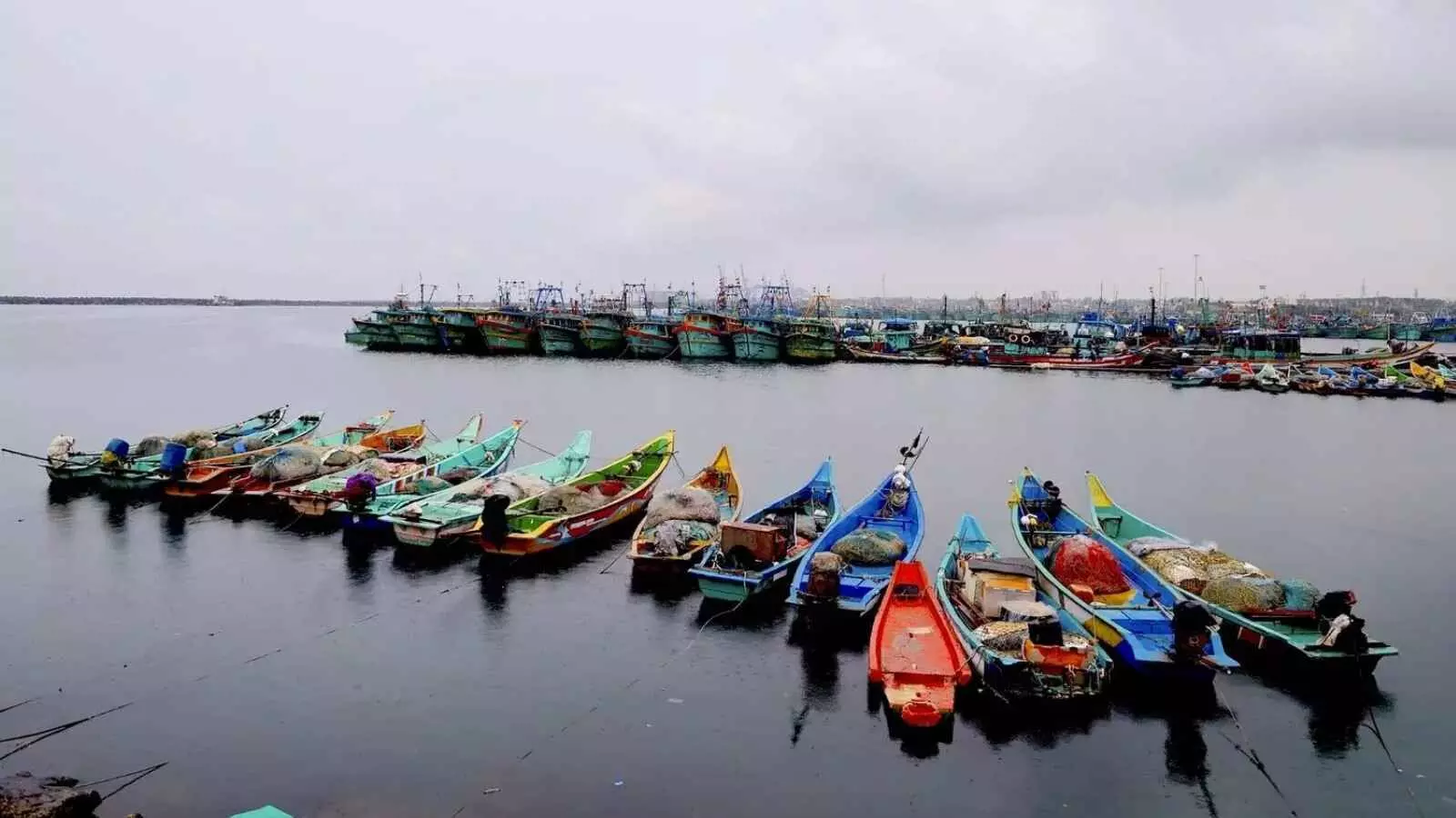 चक्रवात मोंथा आंध्र तट के पास पहुंचा, प्रशासन हाई अलर्ट पर