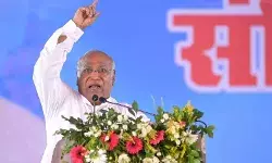 खड़गे बोले आरएसएस पर लगे बैन, देश की समस्याओं की जड़ बीजेपी - आरएसएस