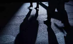 दिल्ली महिला पत्रकार की कार पर स्कूटी सवारों ने किया हमला