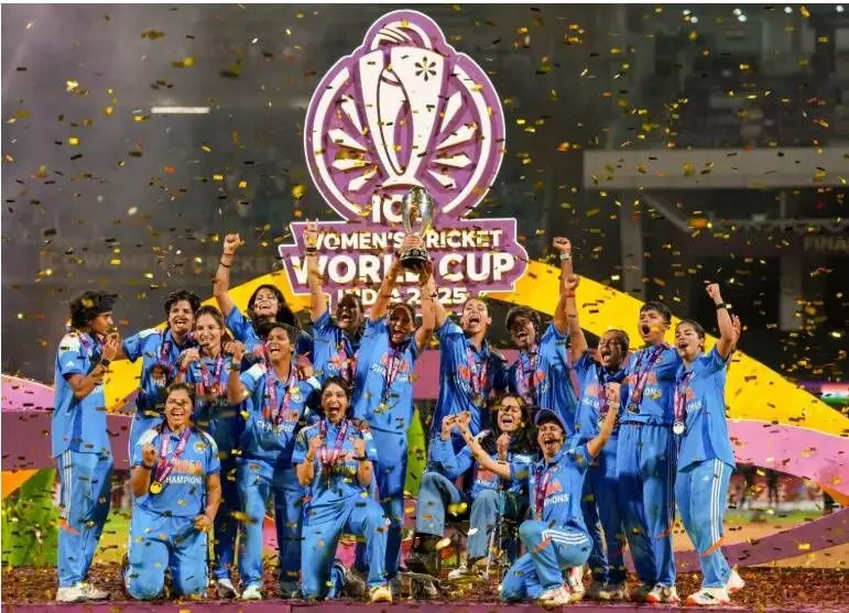 वर्ल्ड कप जीतने वाली भारतीय महिला क्रिकेट टीम को मिलेगी 90 करोड़ रुपये की राशि वर्ल्ड कप जीतने वाली भारतीय महिला क्रिकेट टीम को मिलेगी 90 करोड़ रुपये की राशि