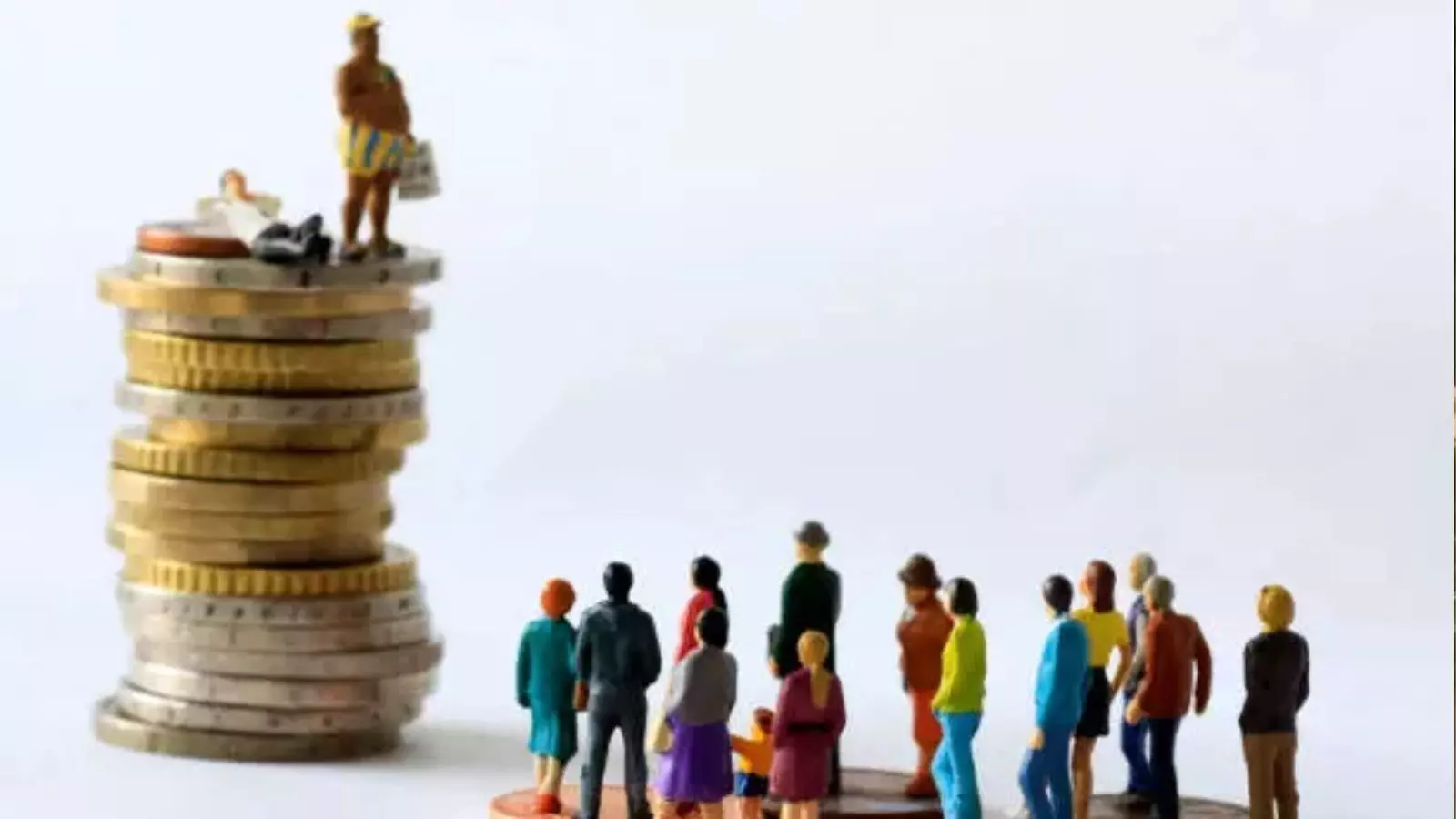 हुरुन इंडिया रिच लिस्ट 2025: भारत की विकास नीति की सच्चाई हुरुन इंडिया रिच लिस्ट 2025: भारत की विकास नीति की सच्चाई