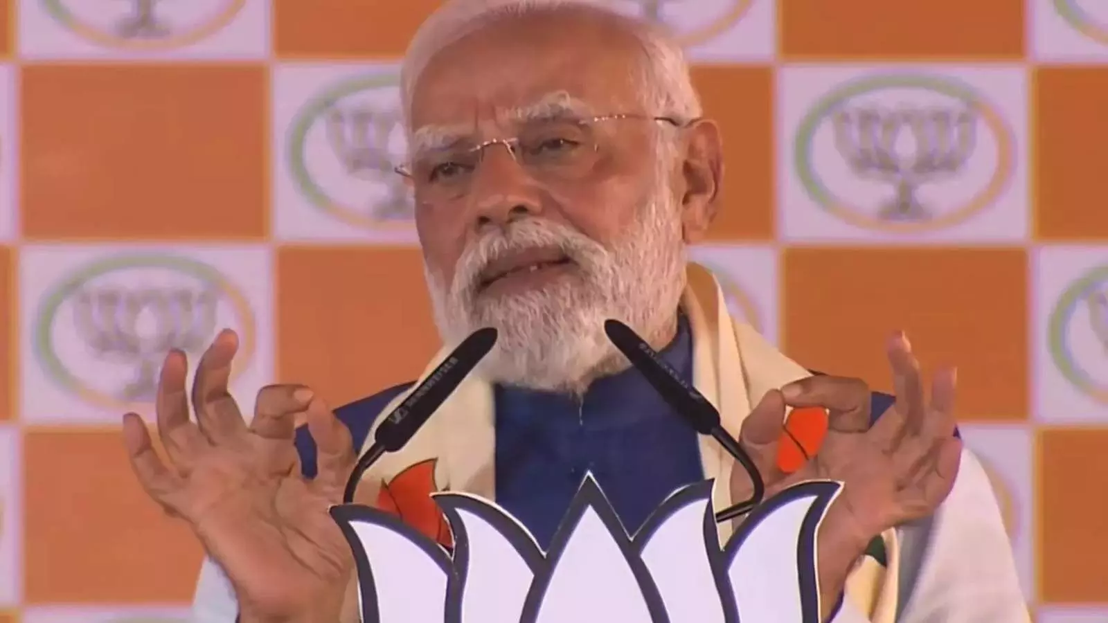 पीएम मोदी बोले कांग्रेस को भी आरजेडी के घोषणापत्र पर भरोसा नहीं है पीएम मोदी बोले कांग्रेस को भी आरजेडी के घोषणापत्र पर भरोसा नहीं है