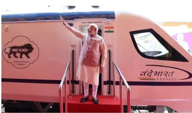आज वाराणसी से 4 वंदे भारत ट्रेनों को हरी झंडी दिखाएंगे पीएम मोदी आज वाराणसी से 4 वंदे भारत ट्रेनों को हरी झंडी दिखाएंगे पीएम मोदी