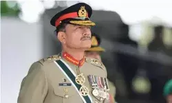 पाकिस्तान में और ताकतवर हुए असीम मुनीर,नई सैन्य व्यवस्था में आर्मी चीफ से लेकर सबके चीफ होंगे