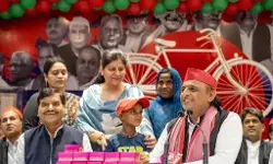 अखिलेश यादव ने नोटबंदी के दौरान पैदा हुए खजांची का जन्मदिन मनाया-कहा, जब तक बीजेपी सरकार रहेगी मनाएंगे जन्मदिन