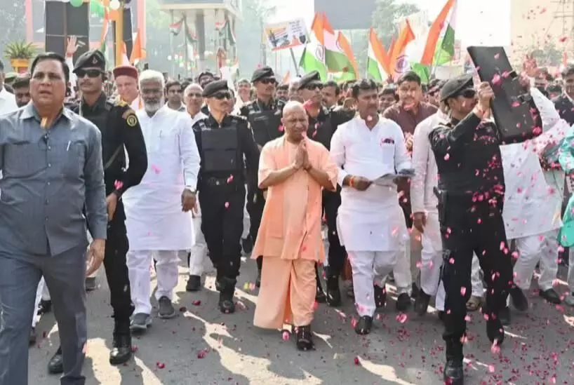 यूपी के स्कूलों में वन्दे मातरम् का गायन होगा अनिवार्य, मुख्यमंत्री योगी आदित्यनाथ ने की घोषणा यूपी के स्कूलों में वन्दे मातरम् का गायन होगा अनिवार्य, मुख्यमंत्री योगी आदित्यनाथ ने की घोषणा