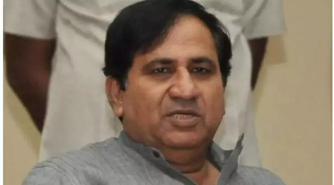 बिहार में एग्जिट पोल आने के चंद मिनट बाद कांग्रेस को बड़ा झटका, शकील अहमद का इस्तीफा