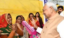 बिहार चुनाव में महिला वोट का बढ़ना क्या नीतीश के लिए अच्छा संकेत है?, पिछले चुनावों का ट्रेंड समझिए