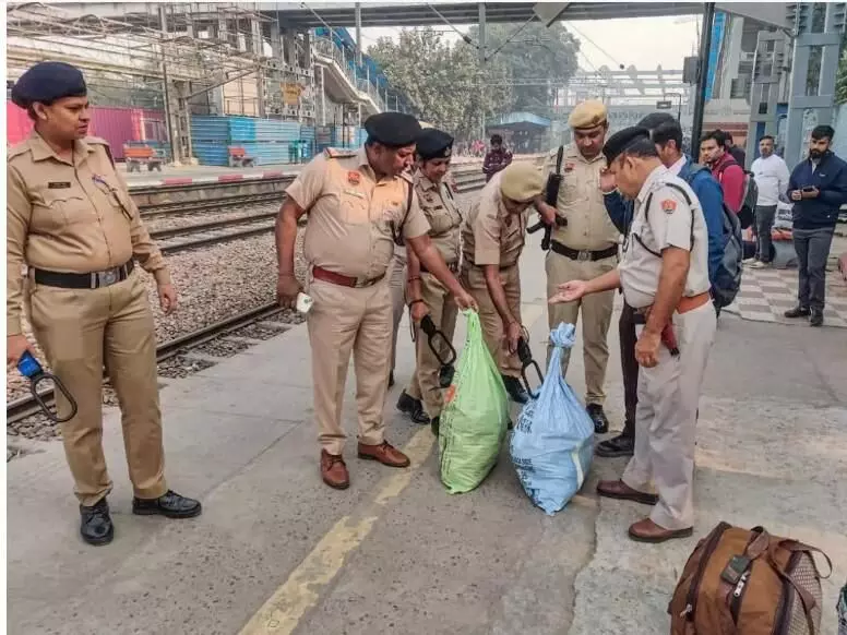 दिल्ली धमाका एक जघन्य आतंकी हमला: उच्चस्तरीय बैठक के बाद केंद्र का बयान दिल्ली धमाका एक जघन्य आतंकी हमला: उच्चस्तरीय बैठक के बाद केंद्र का बयान