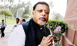 कलकत्ता हाई कोर्ट का बड़ा फैसला, TMC नेता मुकुल रॉय अयोग्य घोषित
