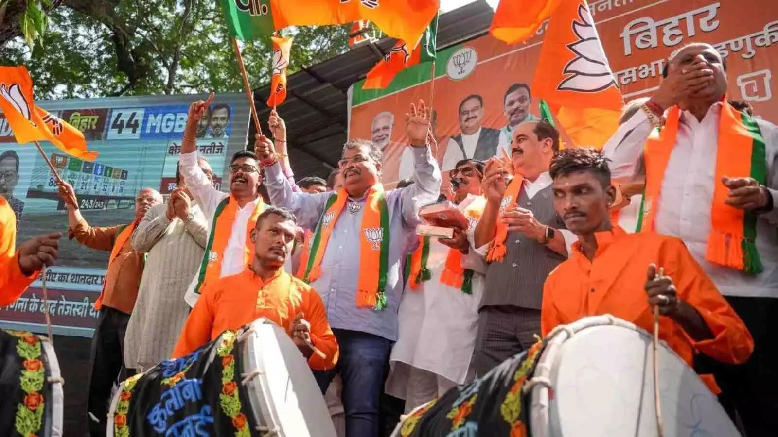 बिहार में NDA की जीत से उत्साहित BJP, अब SIR के दम पर बंगाल में क्लीन स्वीप की तैयारी