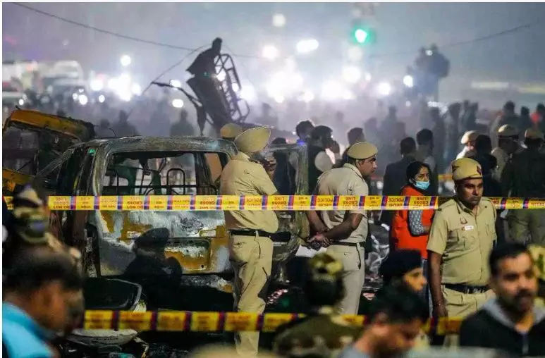 दिल्ली ब्लास्ट केस : NIA ने की बड़ी गिरफ्तारी, एजेंसियां ‘व्हाइट-कॉलर’ मॉड्यूल की तलाश में दिल्ली ब्लास्ट केस : NIA ने की बड़ी गिरफ्तारी, एजेंसियां ‘व्हाइट-कॉलर’ मॉड्यूल की तलाश में