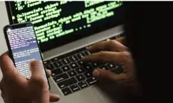 दिल्ली में 71 साल की बुजुर्ग महिला 24 घंटे तक रही डिजिटल अरेस्ट, लखनऊ से 6 गिरफ्तार