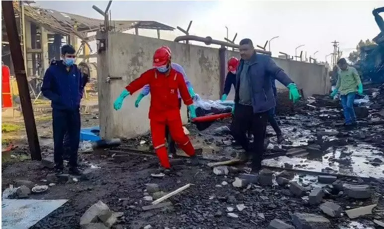 गुजरात के भरूच का ब्लास्ट : इंडस्ट्री के हब में सुरक्षा की भारी अनदेखी सामने आई गुजरात के भरूच का ब्लास्ट : इंडस्ट्री के हब में सुरक्षा की भारी अनदेखी सामने आई