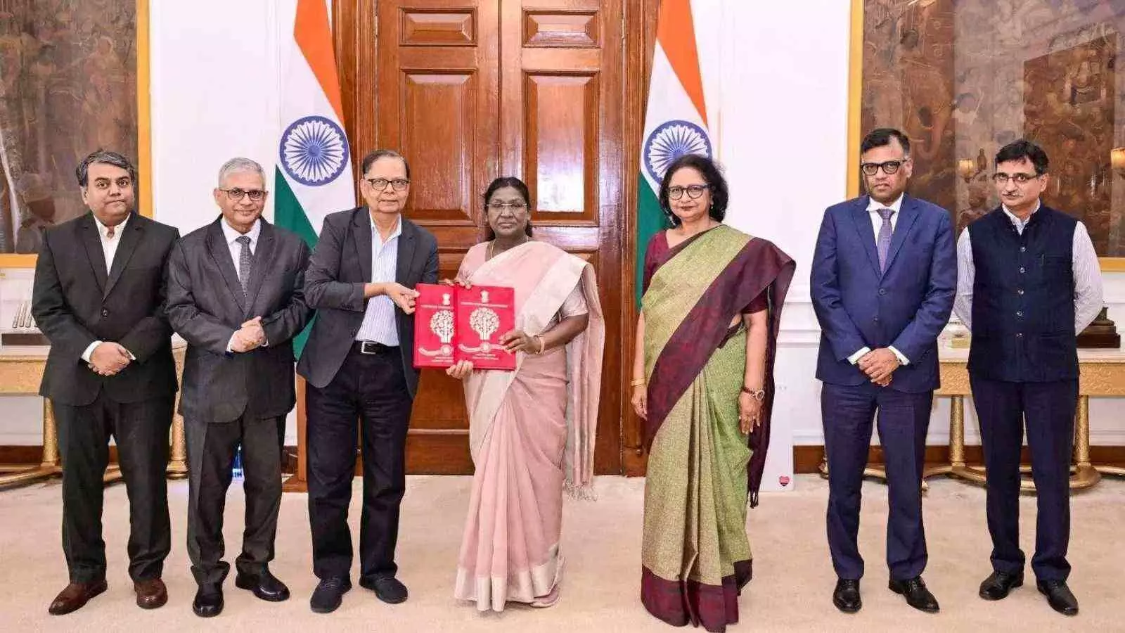 16वें वित्त आयोग की रिपोर्ट संसद में आने से राज्य चिंतित